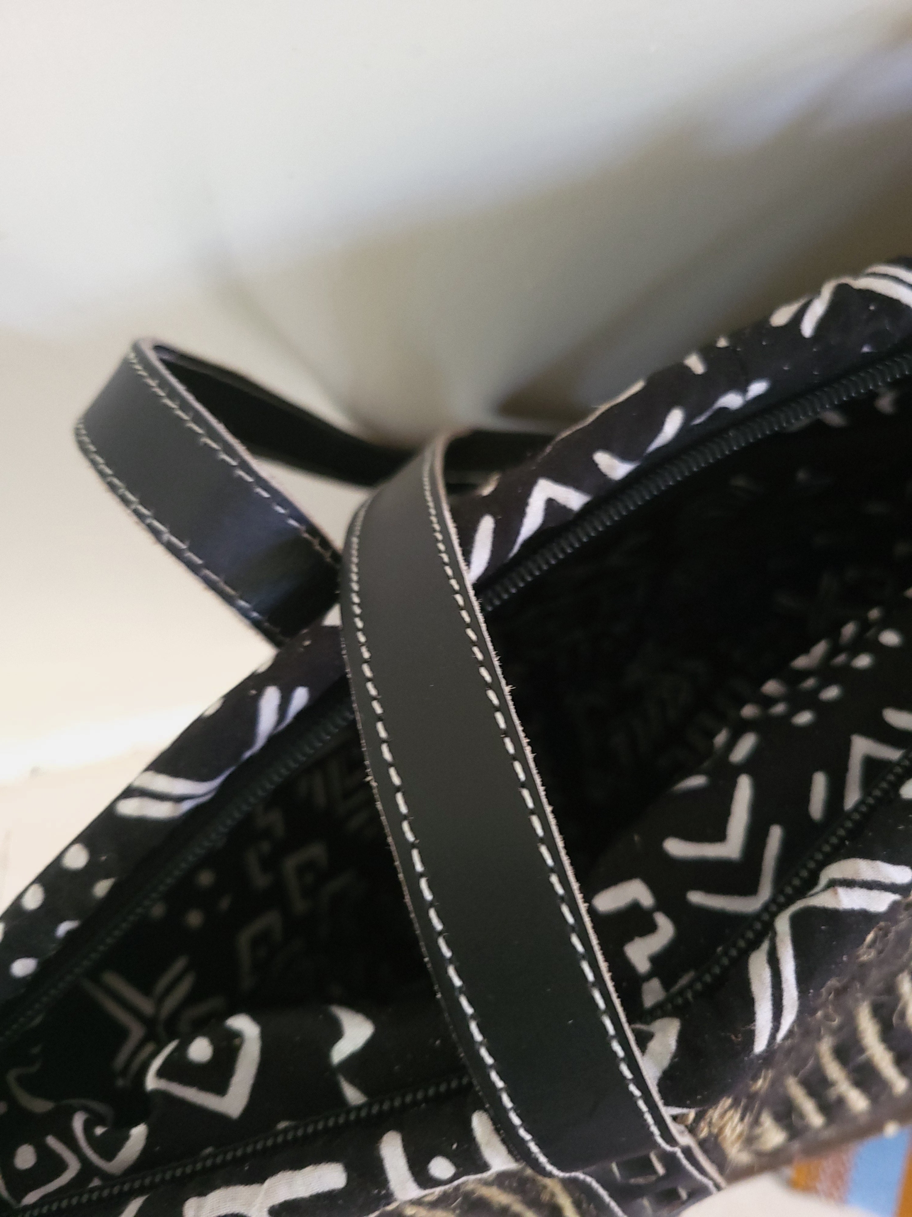 Monochrome Okapu Tote
