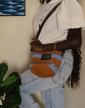 Ana Okapu Sling - Blue