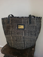 Monochrome Okapu Tote